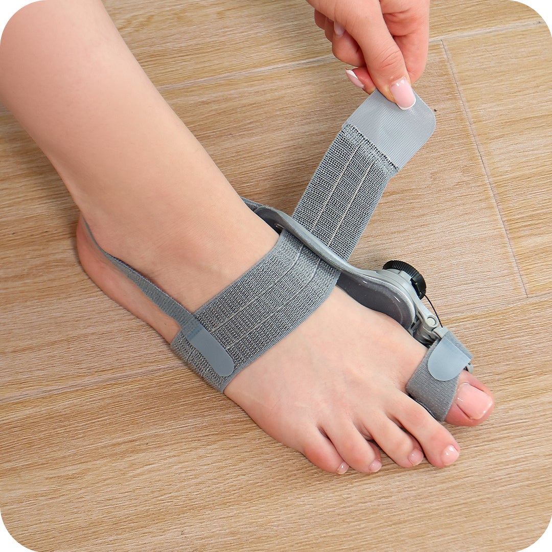 Secure the Bunion Fix on your big toe and foot.